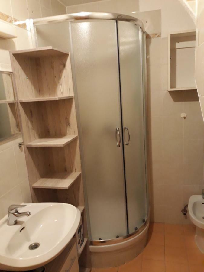 Apartma C-06, C-11 *