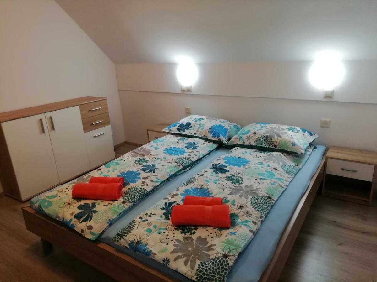 Apartma C-06, C-11 *